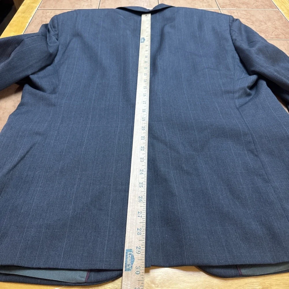 Stafford Vintage 2 Piece Suit 44S Pants 33 x 30 Gray Plaid Wool Blend USA Made